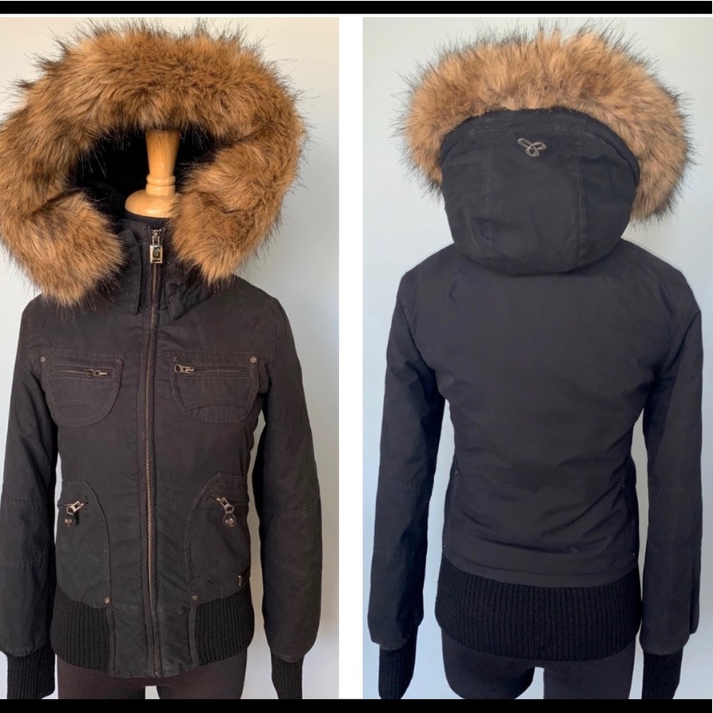 TNA Verbier Parka Short